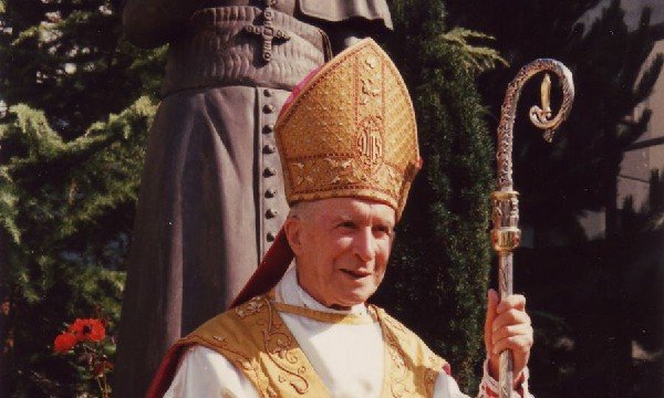 Posição do Arcebispo Marcel Lefebvre sobre a Nova Missa e o Papa